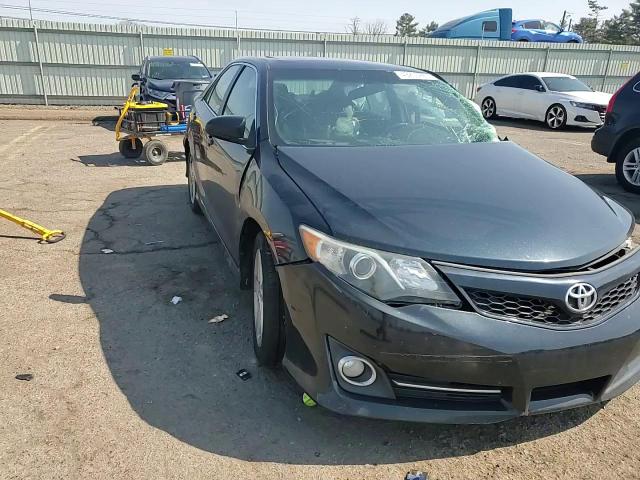 2014 Toyota Camry - Image 10