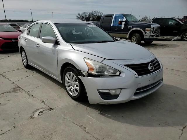 2015 Nissan Altima - Image 10