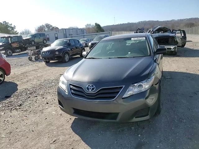 2011 Toyota Camry - Image 11