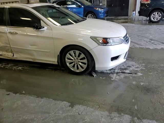 2013 Honda Accord - Image 10
