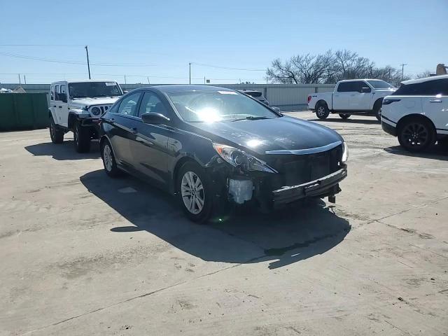 2013 Hyundai Sonata - Image 10