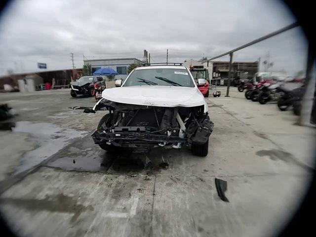 2015 Jeep Grand Cherokee Overland VIN: 1C4RJECG7FC872175 Lot: 50653205