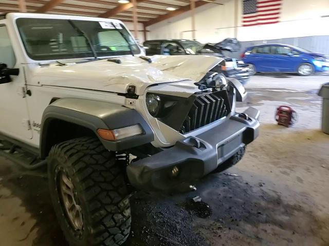 2020 Jeep Wrangler - Image 15