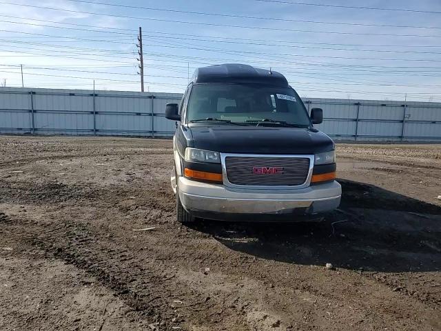 2011 GMC Savana - Image 12