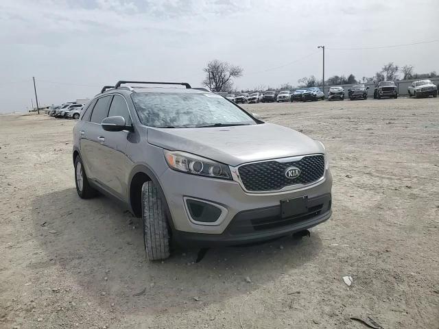 2018 Kia Sorento - Image 12