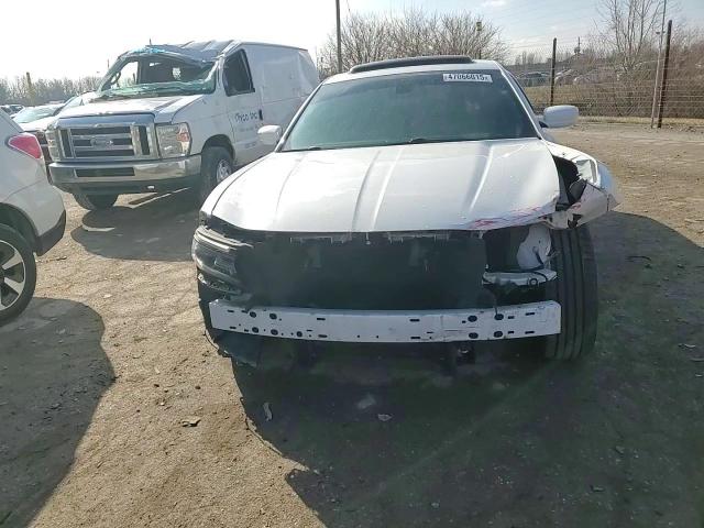 2016 Dodge Charger - Image 11