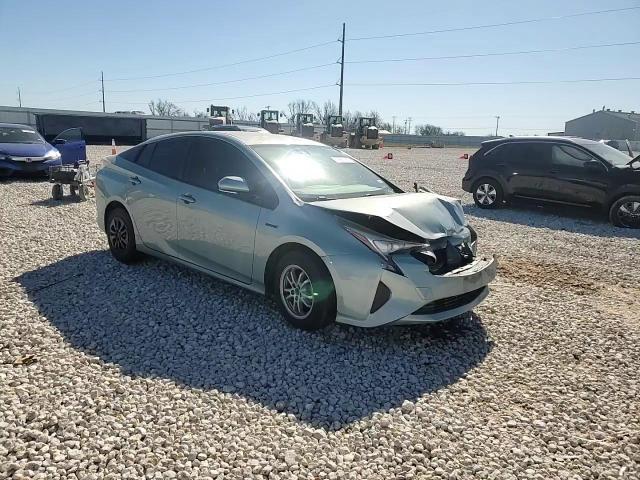 2016 Toyota Prius - Image 10