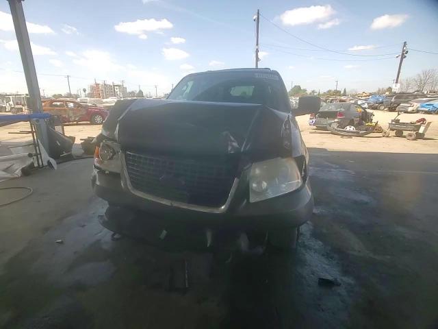 2003 Ford Expedition - Image 12