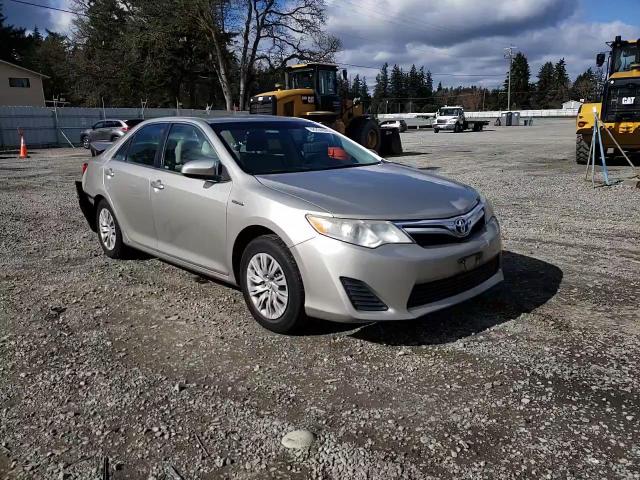 2013 Toyota Camry - Image 11