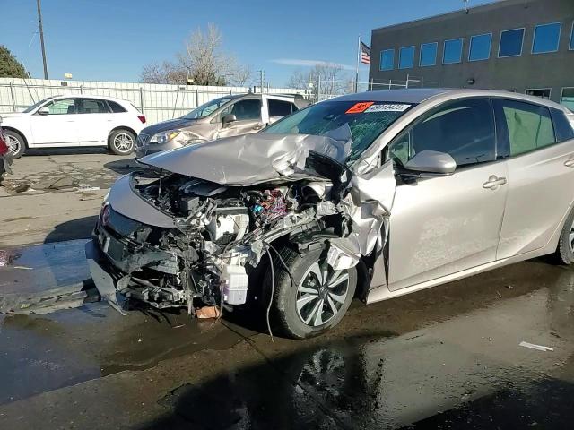 2019 Toyota Prius - Image 13