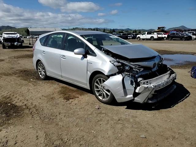 2015 Toyota Prius - Image 10