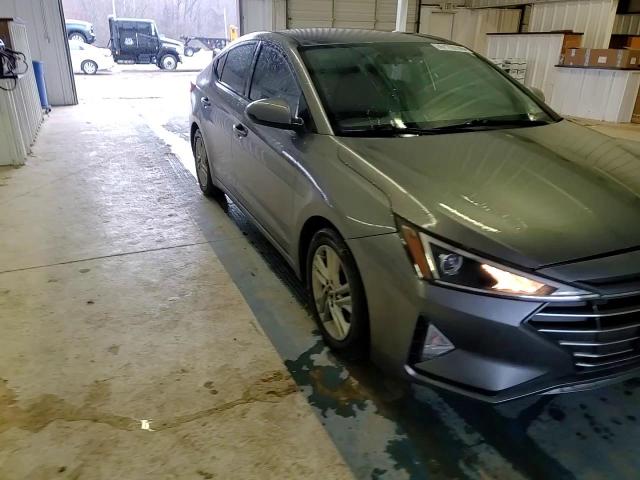 2020 Hyundai Elantra - Image 11