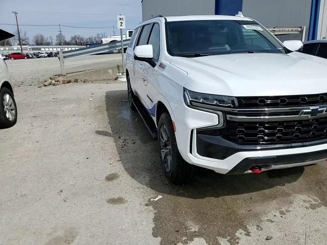 2022 Chevrolet Suburban - Image 14
