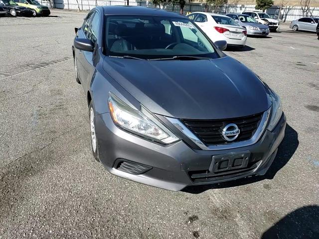 2017 Nissan Altima - Image 10
