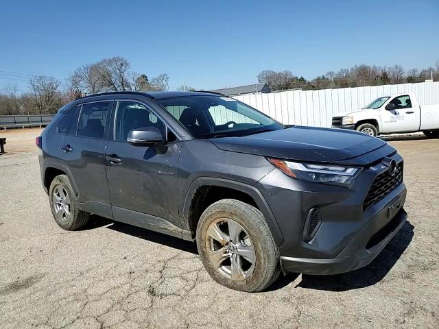 2024 Toyota RAV 4 - Image 11