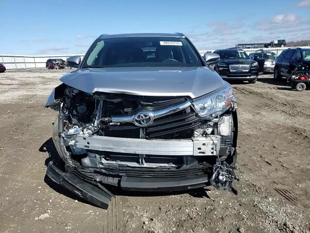 2016 Toyota Highlander - Image 11