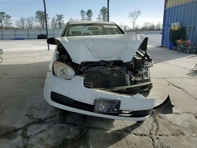 2010 Hyundai Accent - Image 10