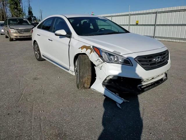 2016 Hyundai Sonata - Image 10