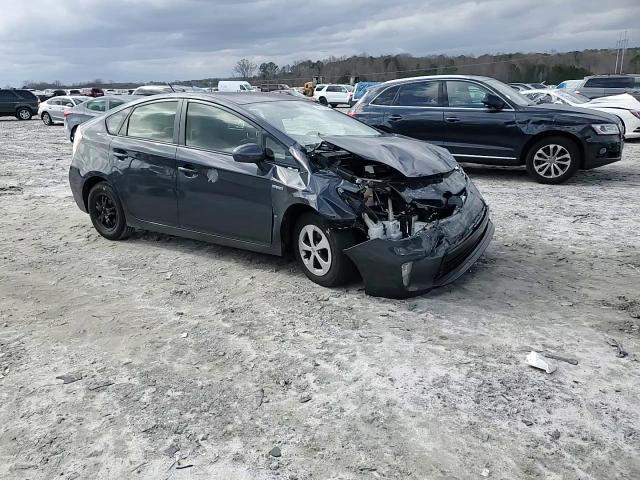 2015 Toyota Prius - Image 10