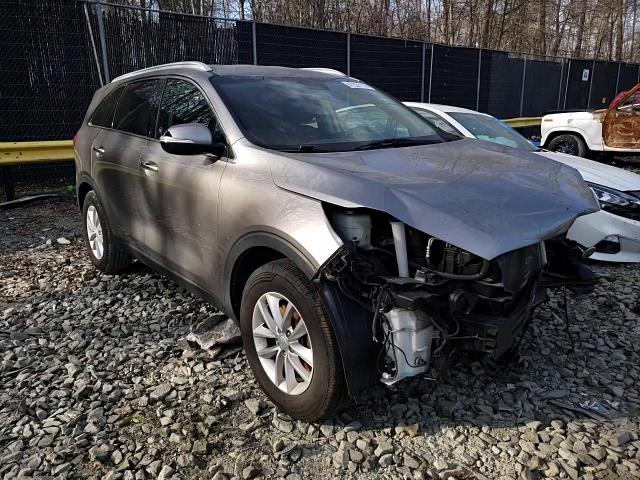 2017 Kia Sorento - Image 11