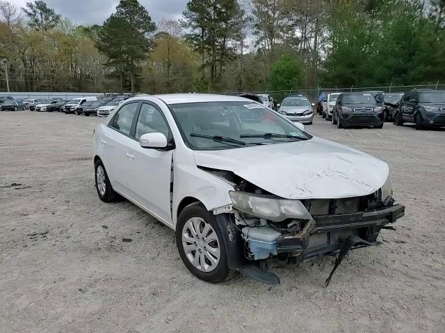2010 Kia Forte - Image 11