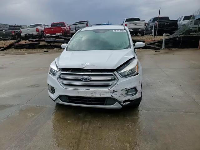 2019 Ford Escape - Image 12