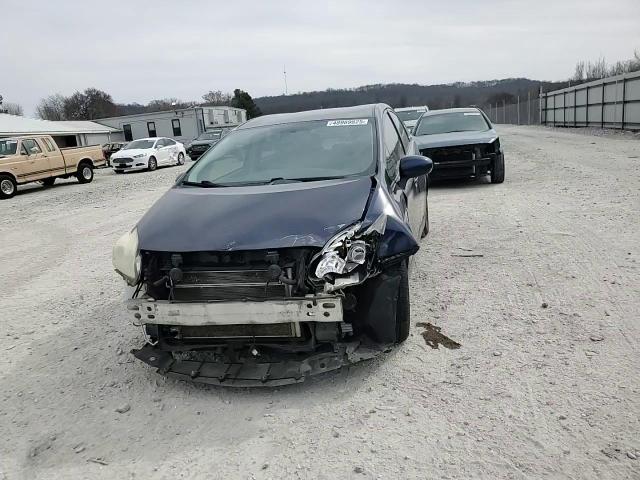 2013 Toyota Prius - Image 11