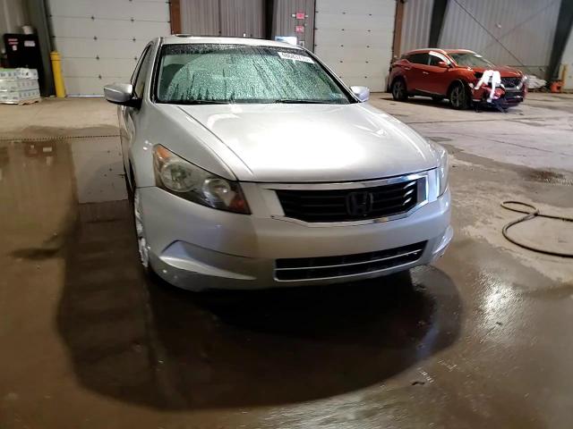 2009 Honda Accord - Image 11