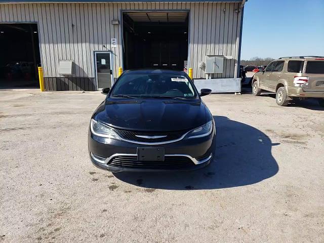 2015 Chrysler 200 - Image 13