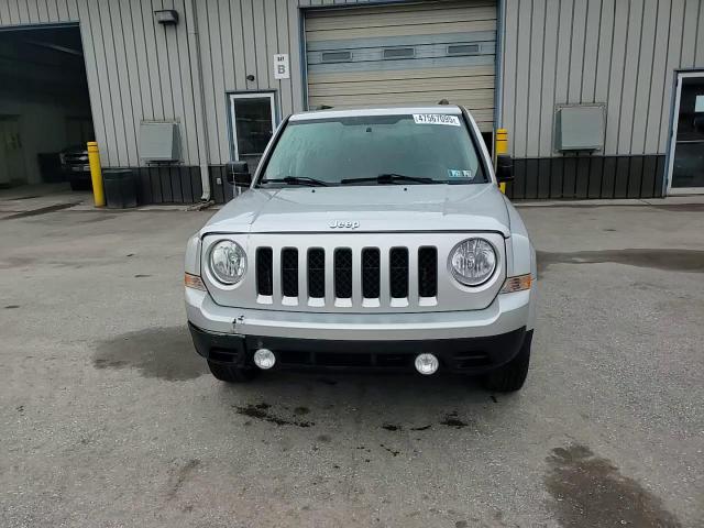 2013 Jeep Liberty (Patriot) - Image 14