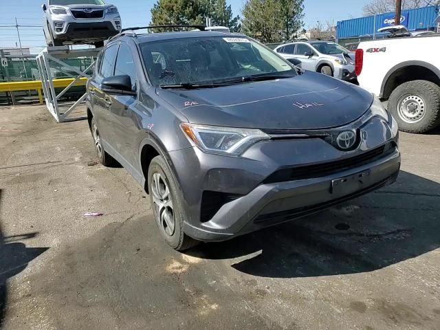 2017 Toyota RAV 4 - Image 12