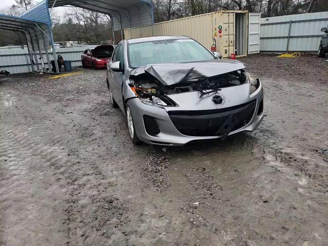 2013 Mazda 3 - Image 10
