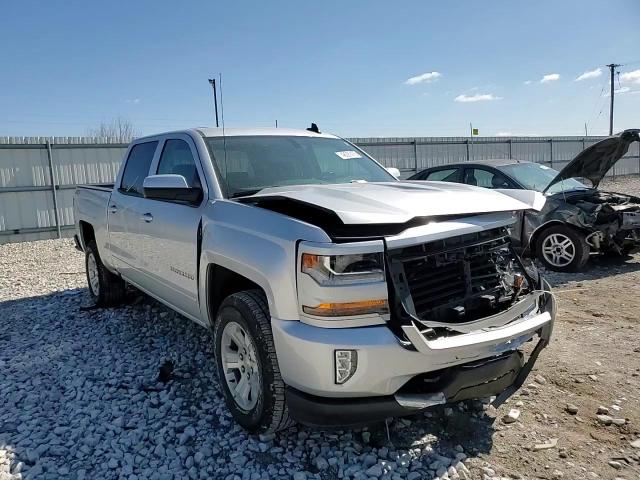 2018 Chevrolet Silverado - Image 11