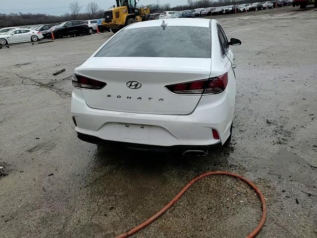 2018 Hyundai Sonata - Image 13