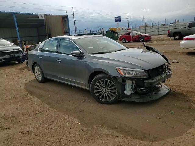 2017 Volkswagen Passat - Image 11