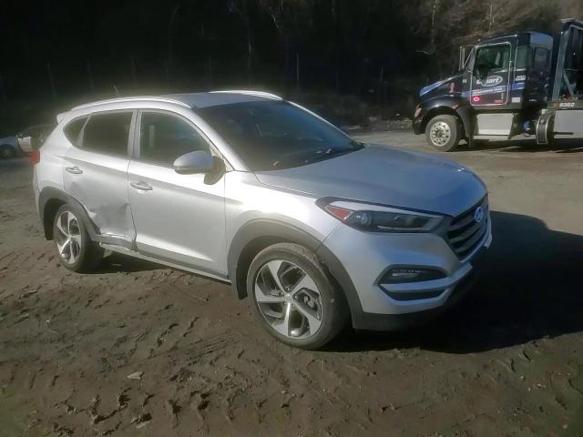 2016 Hyundai Tucson - Image 12