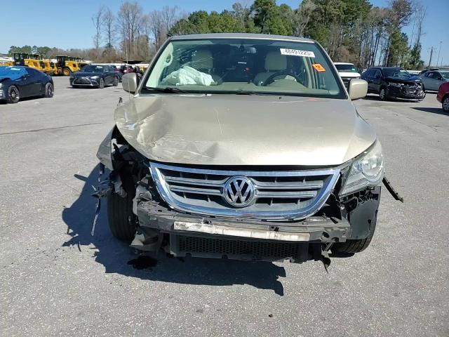 2010 Volkswagen Routan Se VIN: 2V4RW3D1XAR316271 Lot: 48491225