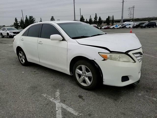 2011 Toyota Camry - Image 11