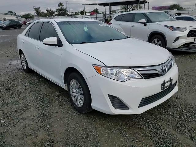2014 Toyota Camry - Image 10