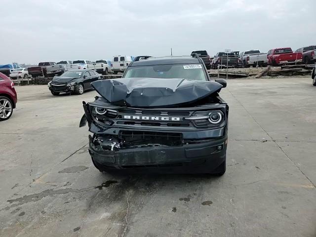 2022 Ford Bronco - Image 11