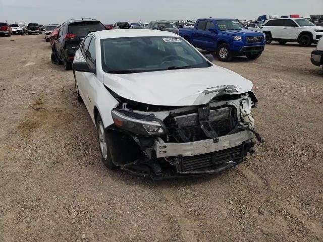 2018 Chevrolet Malibu - Image 11