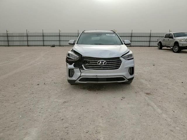 2018 Hyundai Santa Fe - Image 11