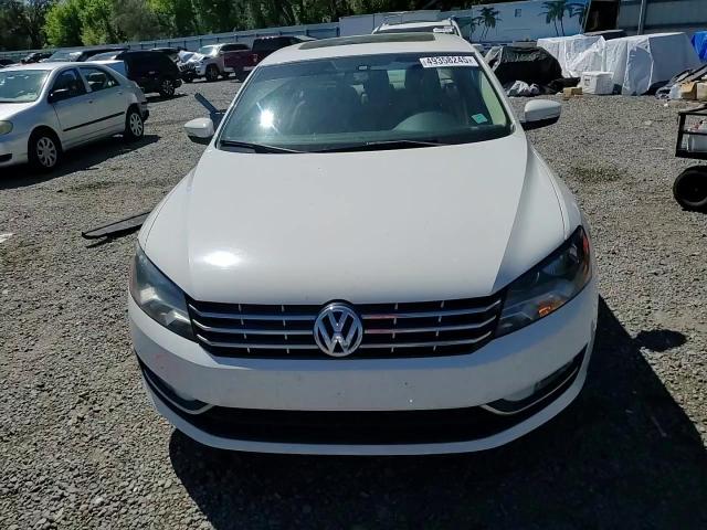 2014 Volkswagen Passat - Image 11