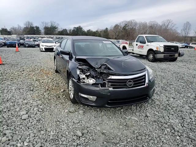 2015 Nissan Altima - Image 10