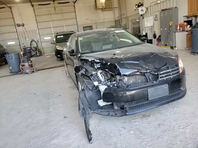 2014 Volkswagen Passat - Image 13