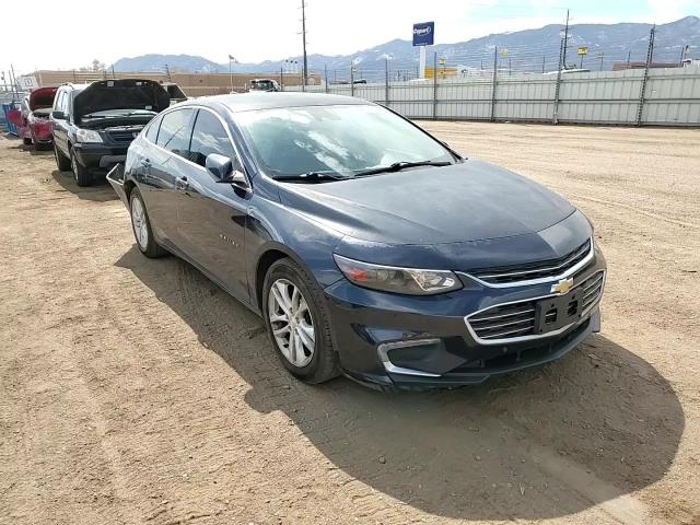 2017 Chevrolet Malibu - Image 11