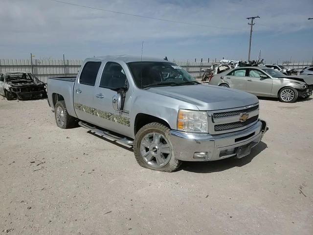 2012 Chevrolet Silverado - Image 11