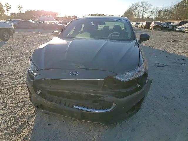 2020 Ford Fusion - Image 11