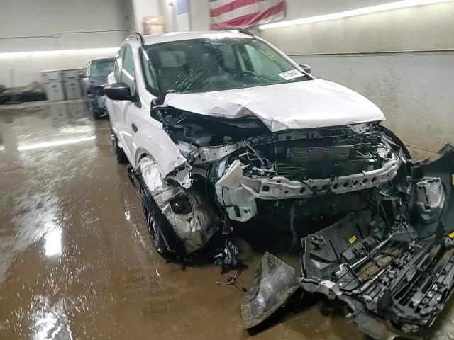 2019 Ford Escape - Image 14