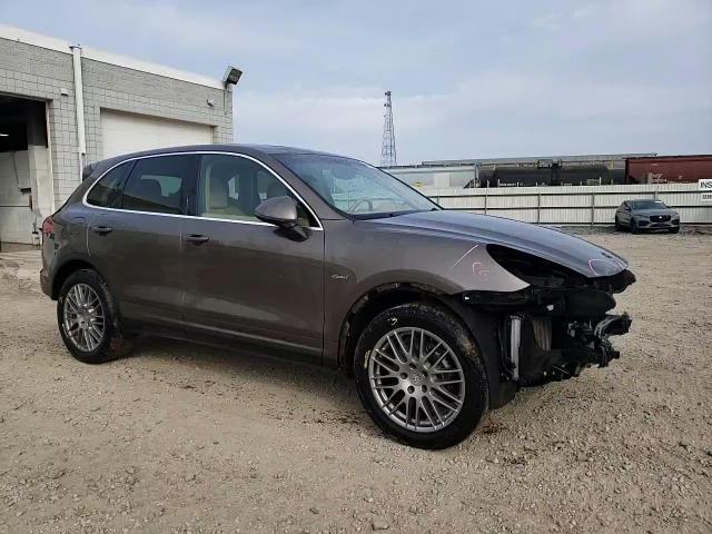 2016 Porsche Cayenne - Image 12